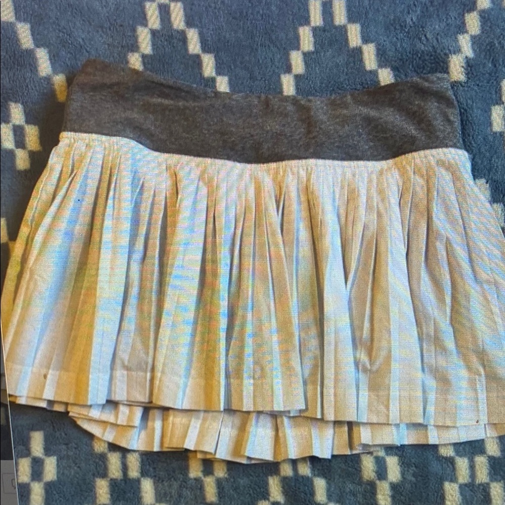 White lululemon pleated skirt